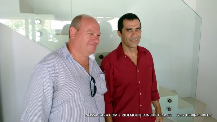 O Diretor Comercial do Campo Bahia, Siegfried Michel com o secretrio de Comunicao da prefeitura de Porto Seguro, Cezar Aguiar