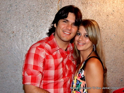 O cantor Norberto lider da banda e sua esposa