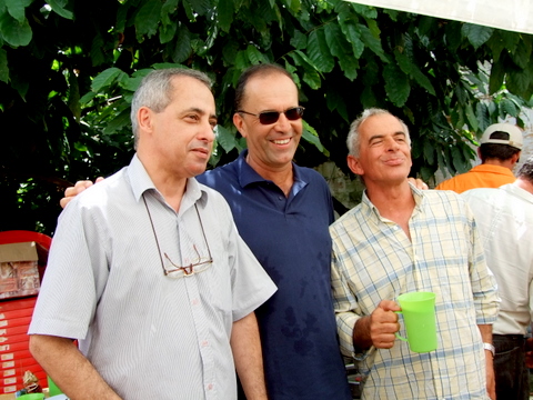 Da esq/direita Dr. Pinelli (hospital das cl&iacute;ncas), Orozimbo Sol (ACGC) e um amigo