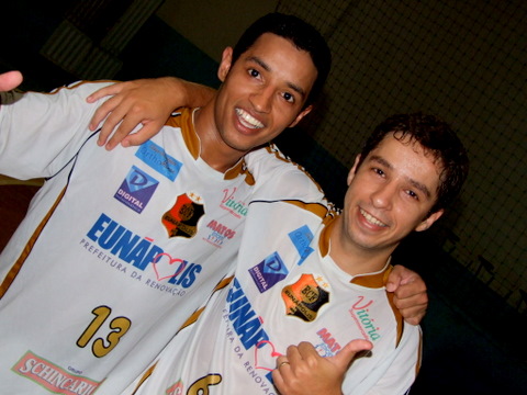 Jogadores Arag&atilde;o e Danilo