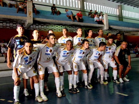 Equipe tri-campe&atilde; de Eun&aacute;polis