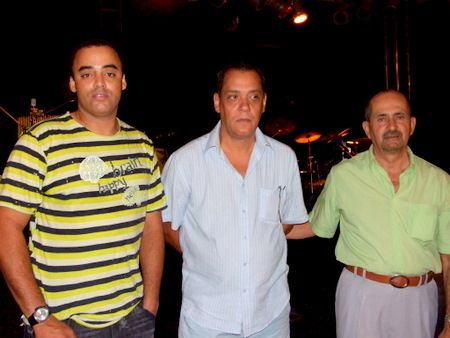 O Prefeito Jos&eacute; Eduardo (de camisa verde) acompanhado de amigos.