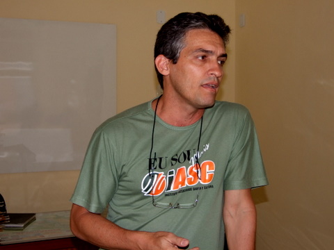 Mauro Borges, presidente do Condau conduzindo a reuni&atilde;o
