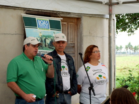 Da esq/direita M&aacute;rcio Caroso (gera leite EBDA) Ant&ocirc;nio Carlos (Faeb) e Eliane Menzes (presidente do Sindicato)