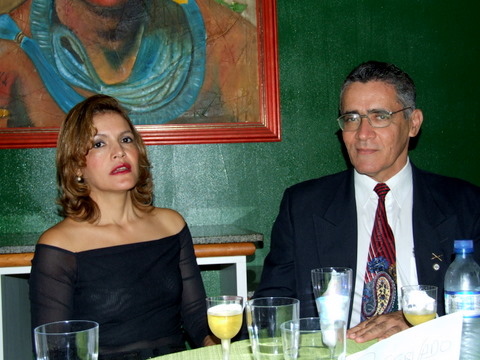 Mirabeau Andrade, presidente da Associa&ccedil;&atilde;o Comercial e Empres&aacute;rial de Eun&aacute;polis e esposa 