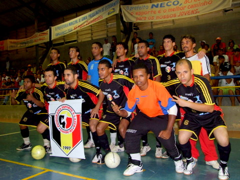 Equipe de Gandu, posa para a foto oficial