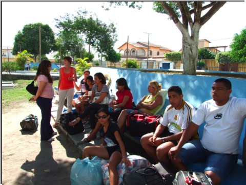 Esperando o momento de embarcar para Cama&ccedil;ari