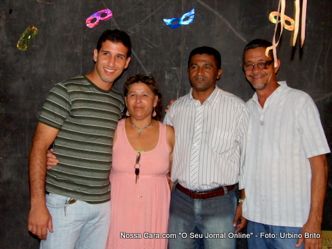 Da esq/direita o jovem vereador Thiago Mota, Valdelice Mota, Rielson Lima e Guerriere