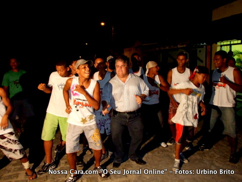 L&uacute;cio com a galera do vereador Luizinho