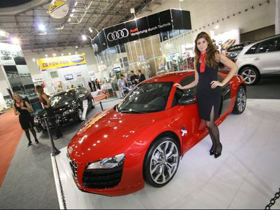 Audi R8 est&aacute; exposto na Bienal do Autom&oacute;vel de Belo Horizonte (Foto: Divulga&ccedil;&atilde;o)