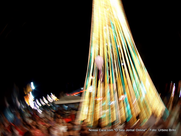 Efeito especial com as luzes da &Aacute;rvore de Natal