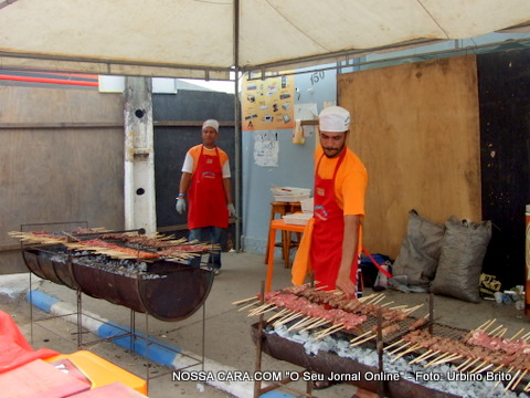 Churrasco muito saboroso que todos os participantes degustou durante todo o dia