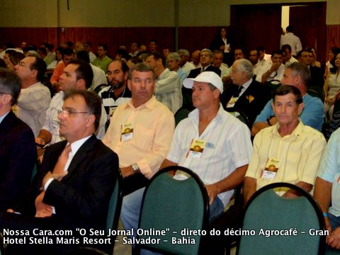 Na segunda fileira a comitiva de Itabela