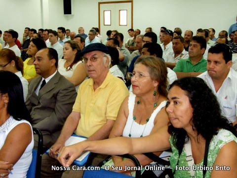 Da esq/direita o promotor Dr. Jo&atilde;o Alves Neto, padre Jos&eacute; Koopmans, Valdelice Mota (PT - Itagimirim) e Ivonete Gon&ccedil;alves (Cepedes)