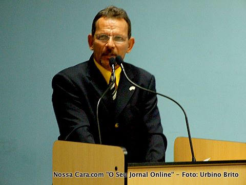 Normando Torres faz uma explana&ccedil;&atilde;o sobre as suas indica&ccedil;&otilde;es