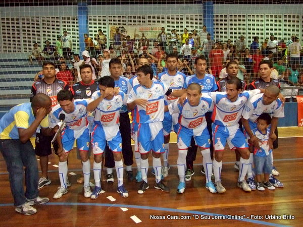 Sele&ccedil;&atilde;o de Teixeira de Freitas que lutou muito a valorizou a vit&aacute;ria de Eun&aacute;polis