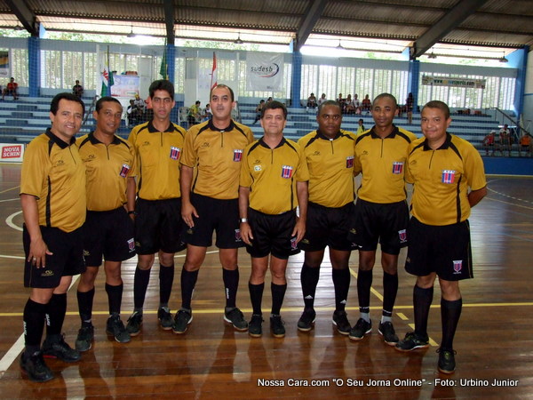 Equipe de &aacute;rbitros da FBFS, que est&atilde;o trabalhando nos JAI - 2009