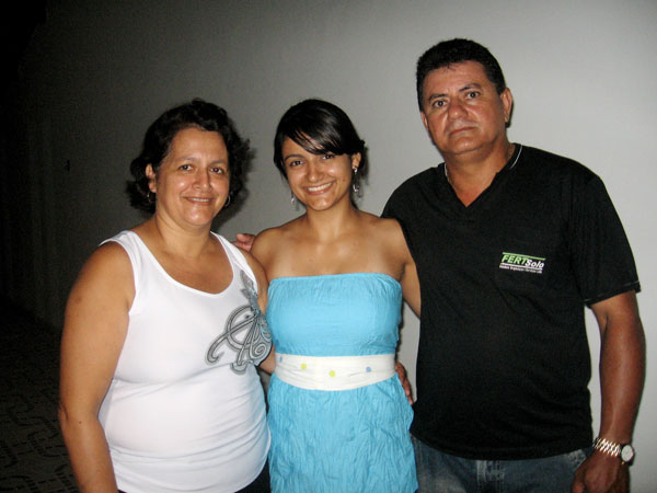 Gilson Bahia a filha Samira Vieira Bahia e Yoly Vieira Bahia a esposa