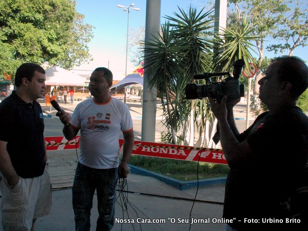 Marquinhos e Ant&ocirc;nio Varj&atilde;o entrevistam Z&eacute; do R&aacute;dio (pres. da Federa&ccedil;&atilde;o Bahiana de Motociclismo)