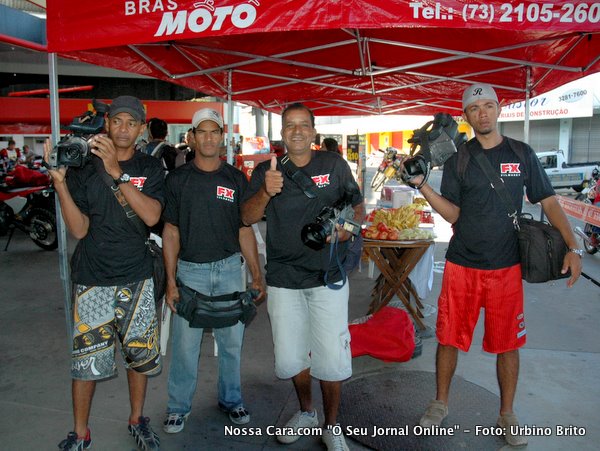 Equipe de filmagem de Ant&ocirc;nio Varj&atilde;o fazendo a cobertura do evento