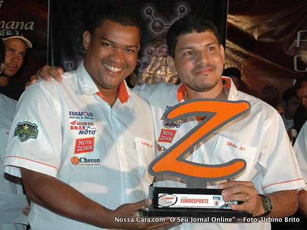 Aqui o nosso companheiro Luciano Santos (o Popozudo) sendo homenageado por Sivio