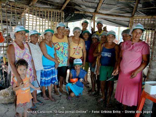 Aqui a equipe da cosinha respons&aacute;vel pela alimenta&ccedil;&atilde;o dos participantes