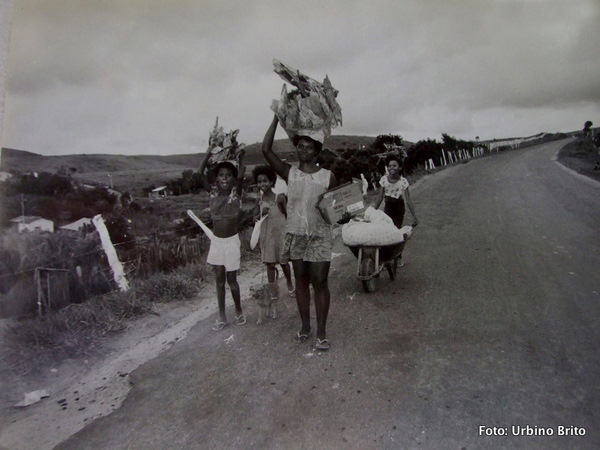 Lenhadeiras - Foto feita em Guaratinga - Bahia - Abril de 1999