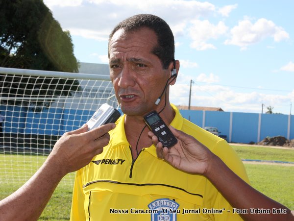 Rosalvo Mota foi o &aacute;rbitro da partida