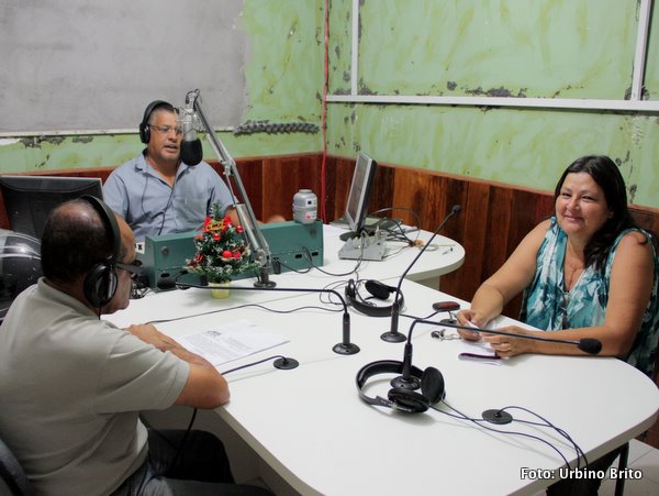 A direita Evandro Lima ao fundo Jota Bastos e a vereadora Ruthe Contadora fundadora e que continua mantendo o Porjeto Habitar 