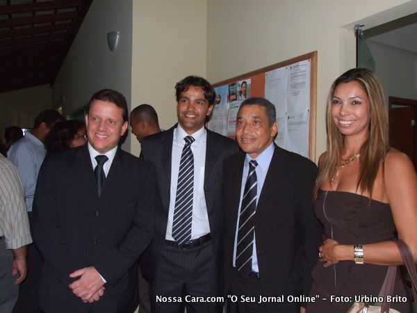 Da esq/direita o Juiz do Trabalho, Dr. Roberto Freitas Junior (Juiz) Ant&ocirc;nio Ap&oacute;stolo e Dra. Michelli Quadros (Juiza).