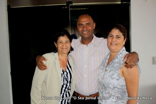 Ubaldo Suzart (centro) Jovita LIma (a direita) e Carm&eacute;m L&uacute;cia (a esquerda)