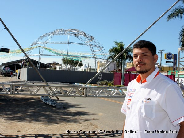 Silvio Nazioseno &eacute; o homem que coordena todas a montagem do Pedr&atilde;o