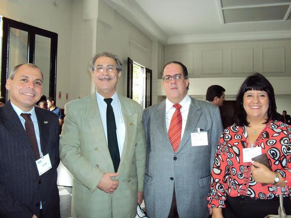 Autoridades de Porto Seguro com representantes da Venezuela