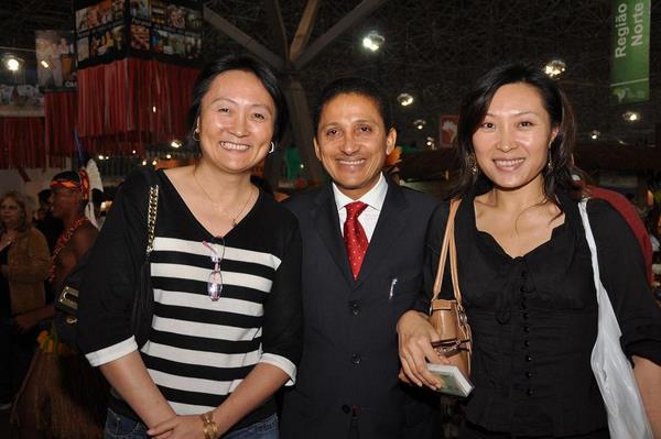Abade com representantes da China
