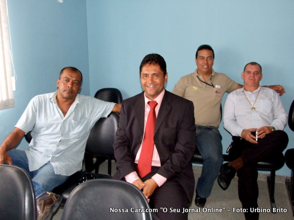 Na primeira fila Carlinhos Moto Taxi, Dr. Fabricio Frieber, na segunda fila Renatinho do Xaropa e o vereador Galego do Regional