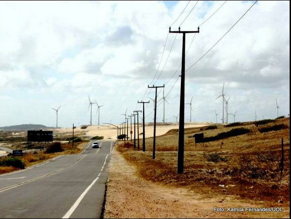 Imagem mostra parque e&oacute;lico da Prainha, em Aquiraz (regi&atilde;o metropolitana de Fortaleza); o Cear&aacute; tem hoje 11 usinas j&aacute; instaladas, com 267,90 MW (megawatts) de energia sendo geradas pelo vento Mais