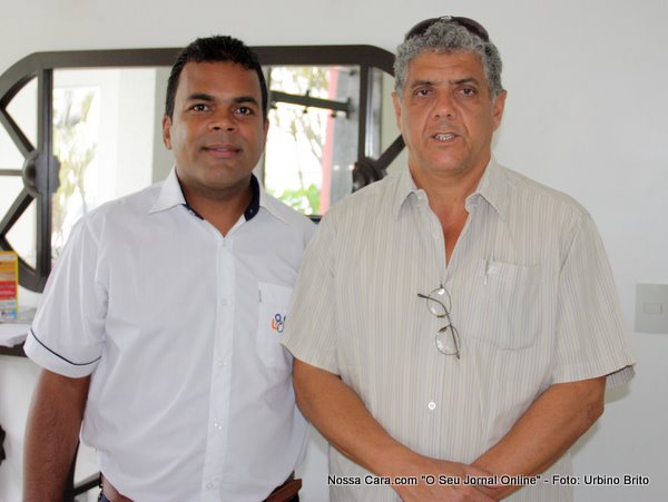 Abra&atilde;o Ribeiro com o jornalista Teoney Guerra