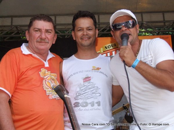 Paraiba, Abissay (gerente de vendas da Checon) e o cantor Marcelo Marrone