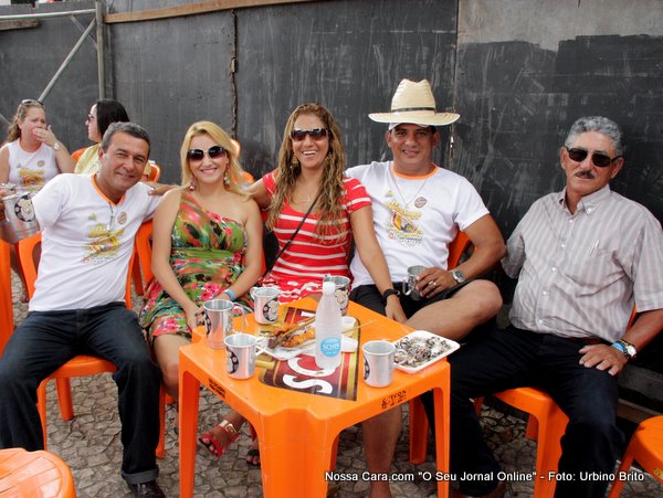 A fam&iacute;lia Bahia Carlos, Daniele, Maiza, Junior e Ailton Miranda Bahia que sempre perstigiam os eventos em Eun&aacute;polis  