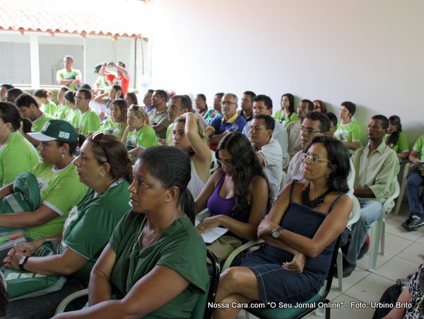 Estudantes de v&aacute;rias faculdades da regi&atilde;o que vieram participar do lan&ccedil;amento do projeto