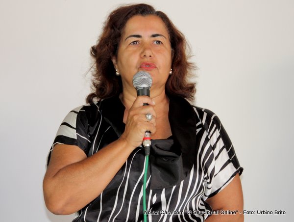 A professora Maureen Lacerda (secret&aacute;ria Muicipal de Educa&ccedil;&atilde;o tamb&eacute;m participando nesta parceria