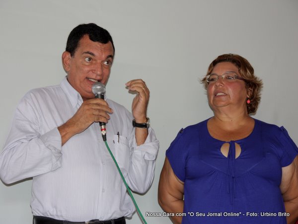 Jorge Cunha gerente regional do SEBRAE, ao lado de Eliane Menezes, veio da Teixeira de Freitas prestigiar o evento
