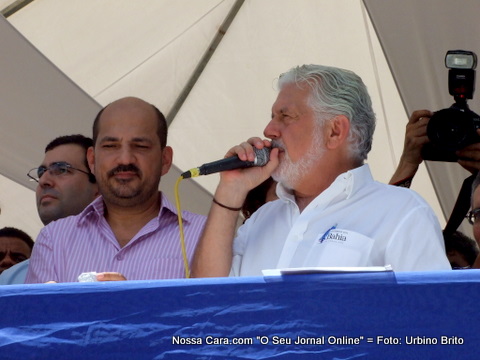 O governador Jaques Wagner se comprometeu perante o povo na conclusão da obra do projeto Viver Melhor e não cumpriu