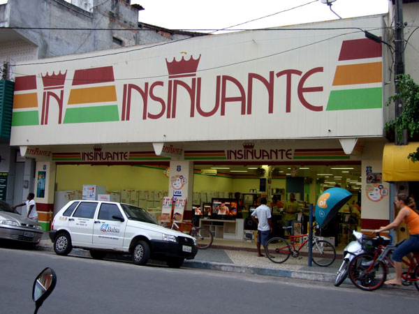 Lojas Insinuantes, que fazem suas pr&oacute;prias leis