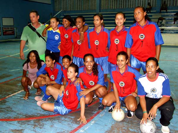 Escrete feminino de Santa Cruz Cabr&aacute;lia