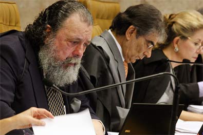 Ministros do STF durante a sess&atilde;o plen&aacute;ria desta quarta-feira (Foto: Nelson Jr/STF)