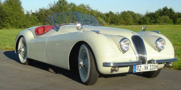 3) Jaguar XK120 - Lan&ccedil;ado em Londres em 1948, o Jaguar XK 120 foi o primeiro carro da marca produzido ap&oacute;s a Segunda Guerra Mundial e virou carro de celebridades como Clark Gable e Lauren Bacall (Foto: Divulga&ccedil;&atilde;o)