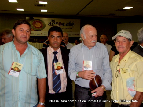 Da esq/direita Jos&eacute; Lino Covre, o vereador Renaldo Porto, Coser  e Jos&eacute; Sossai 