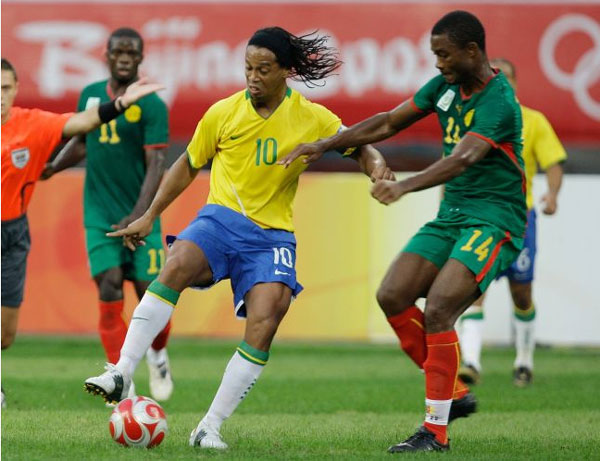 Ronaldinho Ga&uacute;cho &eacute; o &uacute;nico remanescente da sele&ccedil;&atilde;o ol&iacute;mpica de 2000 - Foto: Marcelo Sayao/EFE