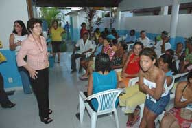  Nevolanda Menezes (de blusa rosa)  secretaria Municipal de A&ccedil;&atilde;o Social
